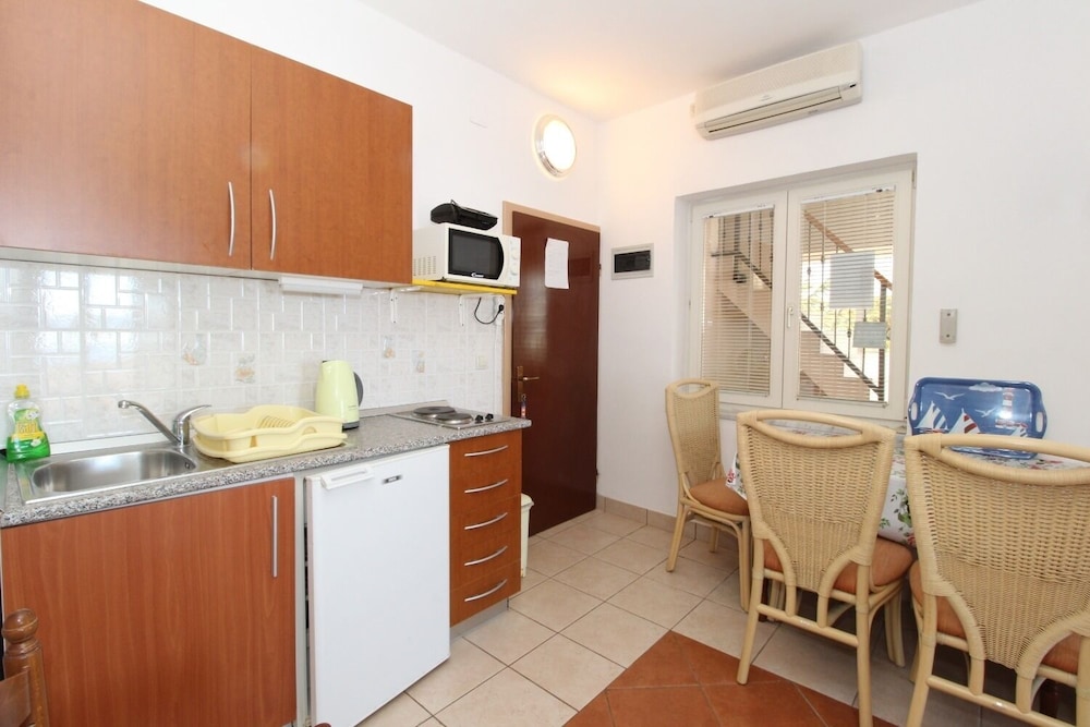 Apartment (Mare-200 m from the beach - A1(2+2)) photo 3