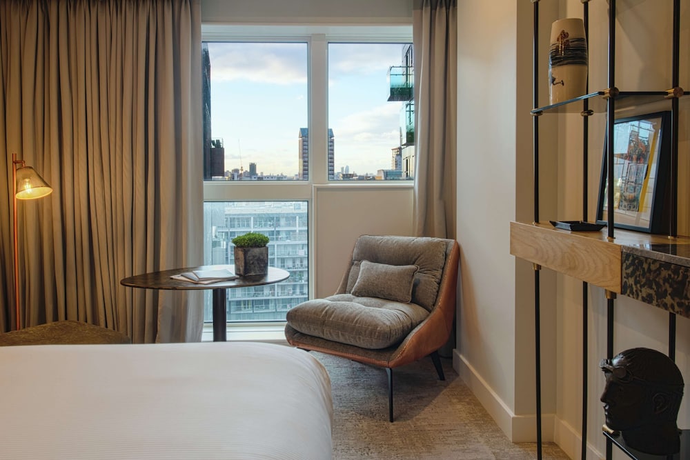 Guest Room With Canary Wharf View photo 1
