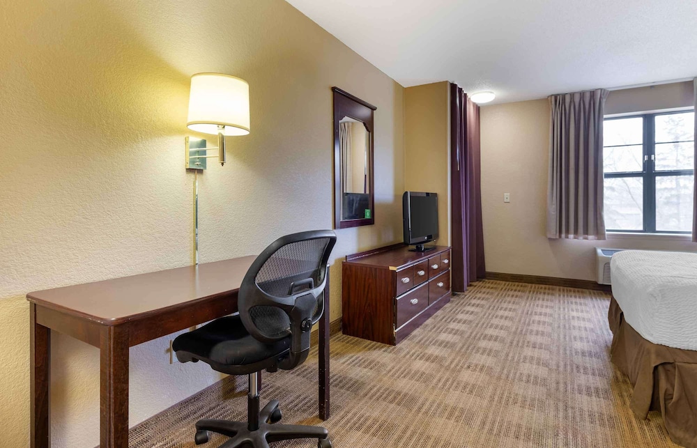 Studio, 1 Queen Bed, Accessible, Non Smoking - Photo 3