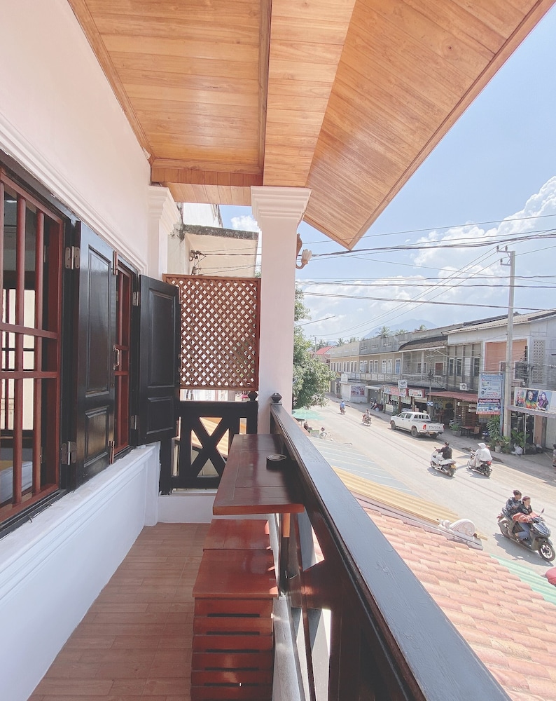 Deluxe Family Room with Private Balcony - Photo 8