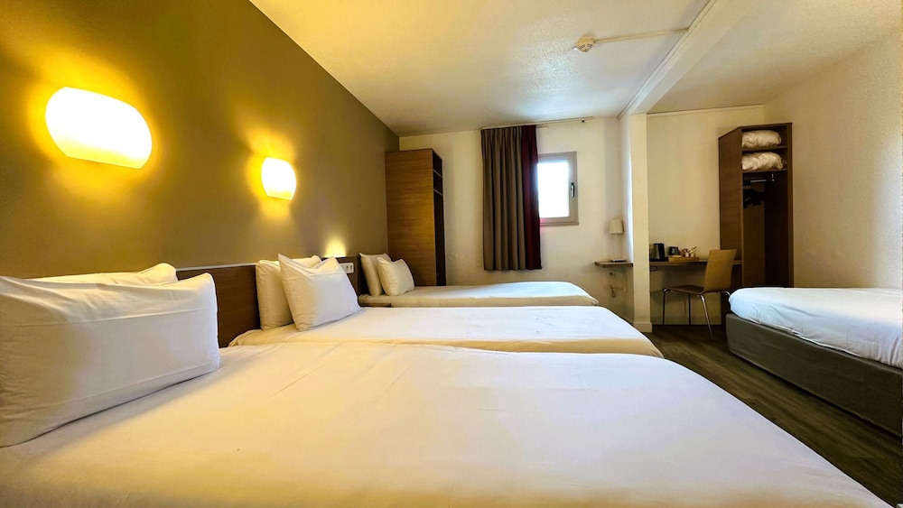 Standard Room, Multiple Beds