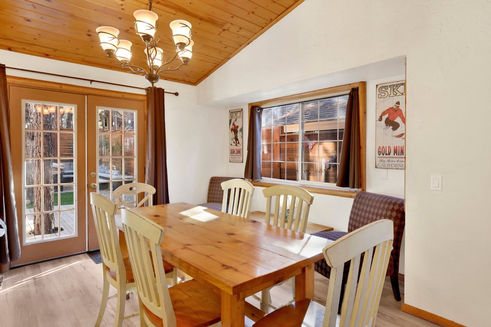 Cabin, Multiple Beds, Hot Tub, Mountain View (2518)