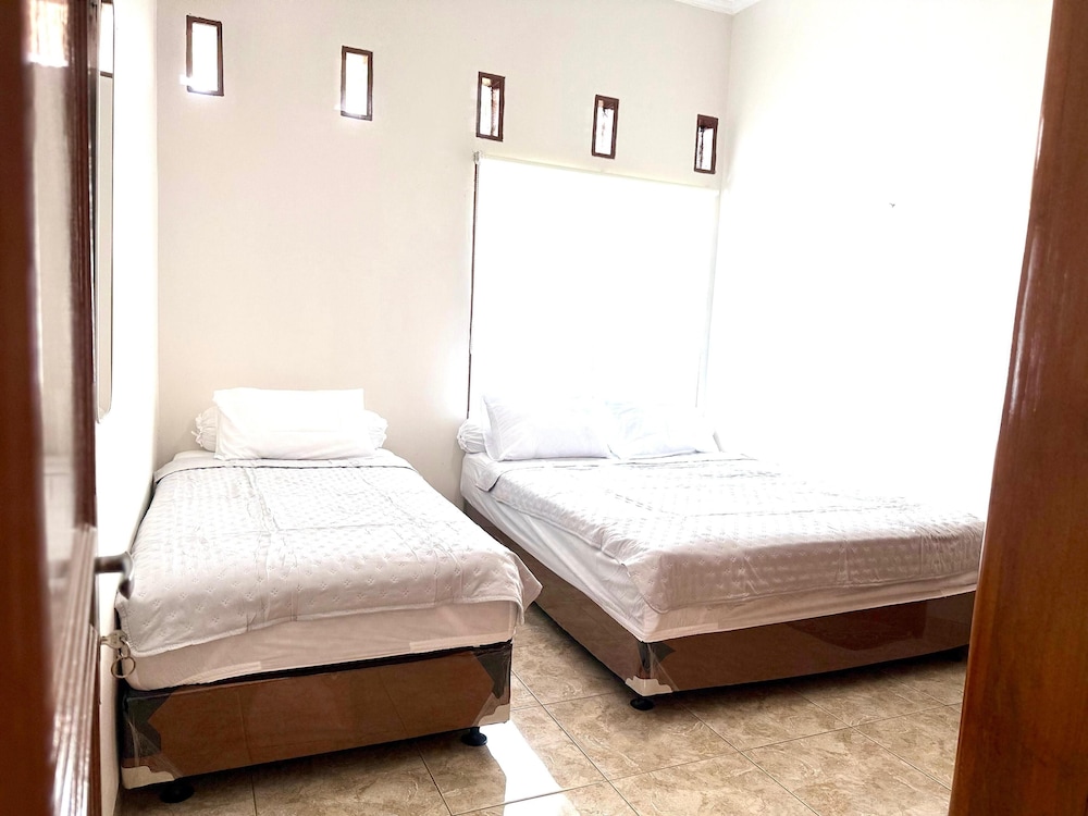 Family Villa, 4 Bedrooms, Garden Area