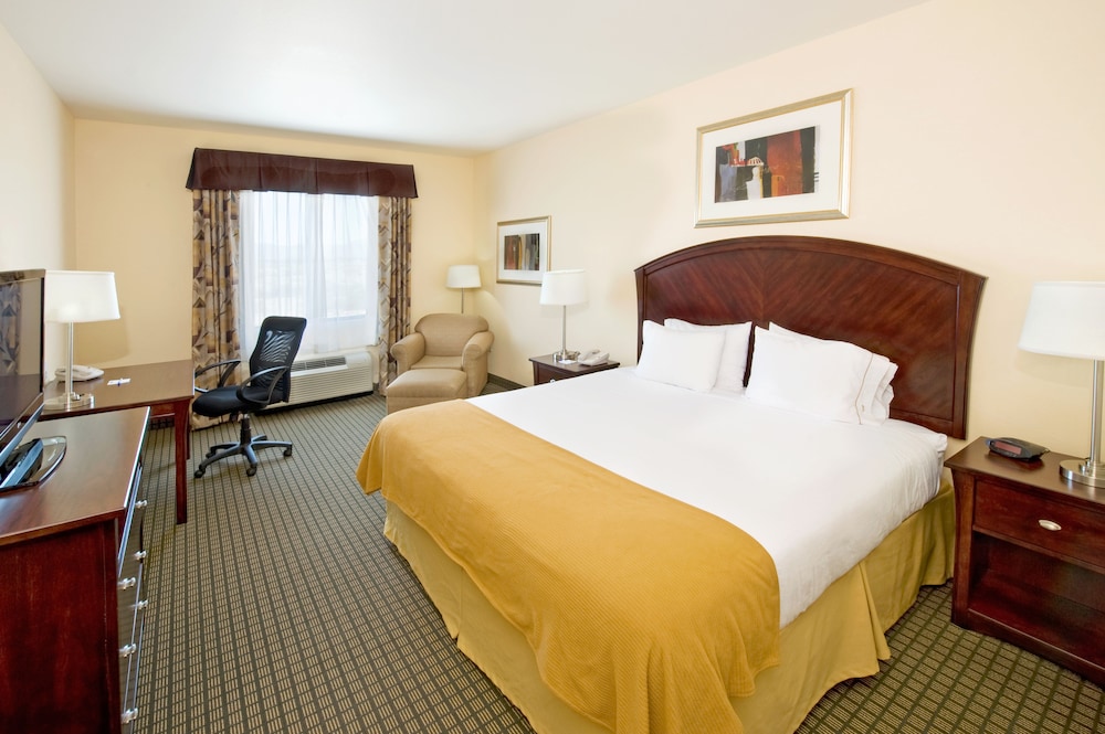Standard Room, 1 King Bed - Photo 3