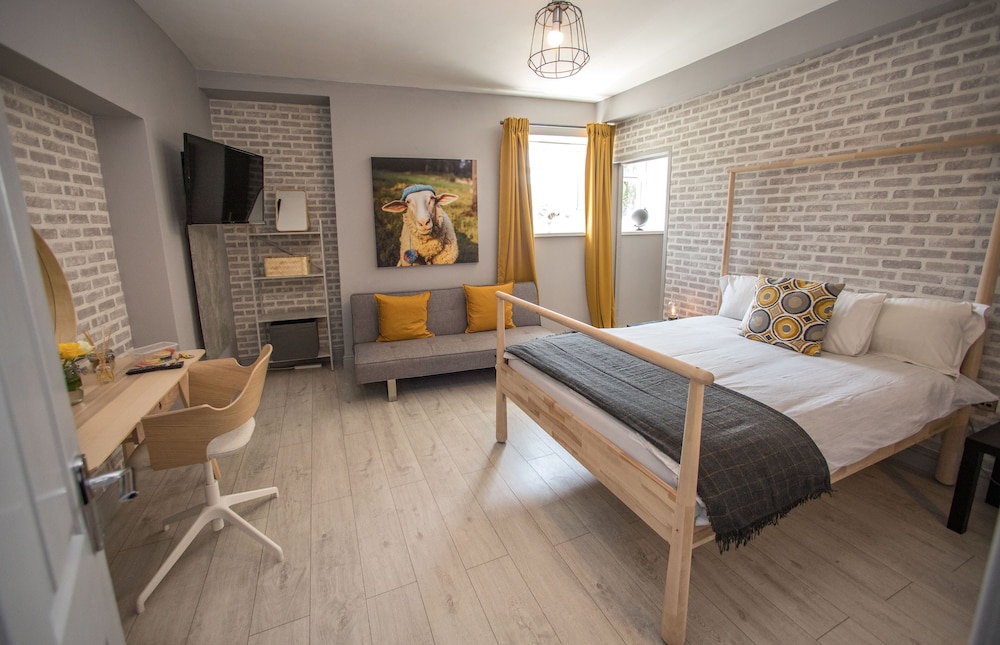 Premier Studio, Ensuite (Studio 2 - Dewi) photo 2