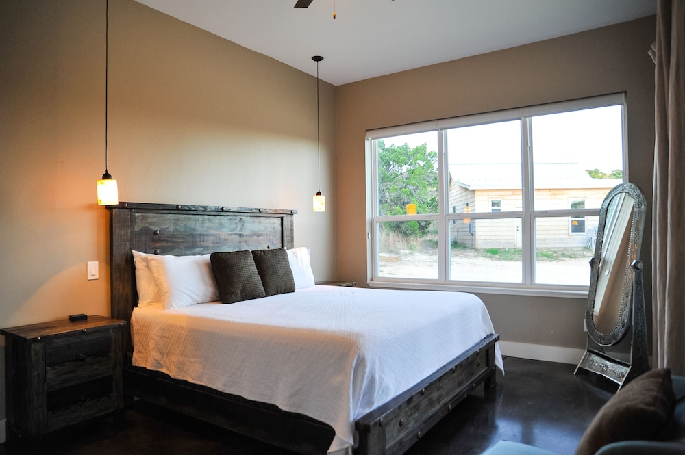 Standard House, 1 Bedroom, Kitchenette, Valley View photo 1
