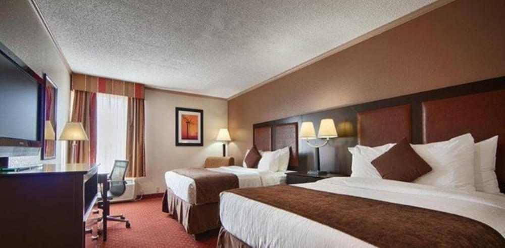 Standard Room, 2 Queen Beds, Non Smoking, Refrigerator & Microwave (No Pets In Room Type) photo 2