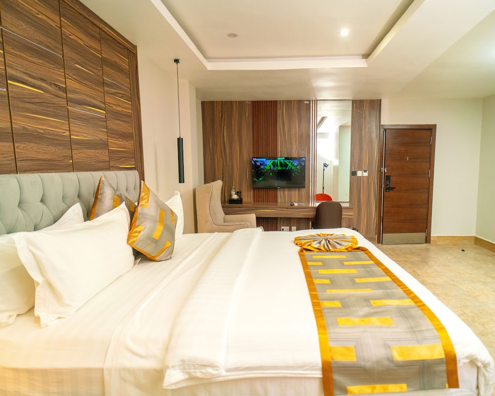 Luxury Single Room