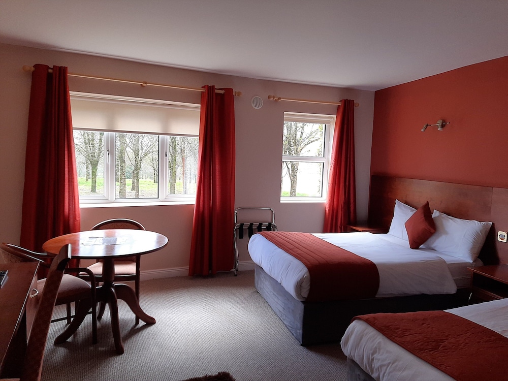 Standard Double Room, Multiple Beds, Non Smoking photo 1