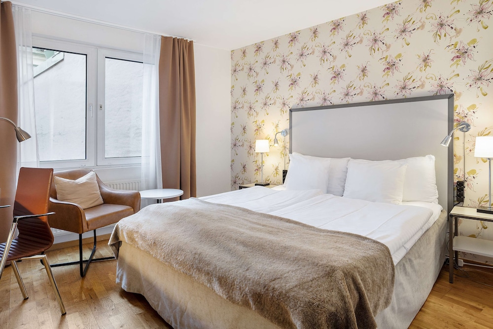 Economy Room, 2 Twin Beds, Non Smoking - Photo 1