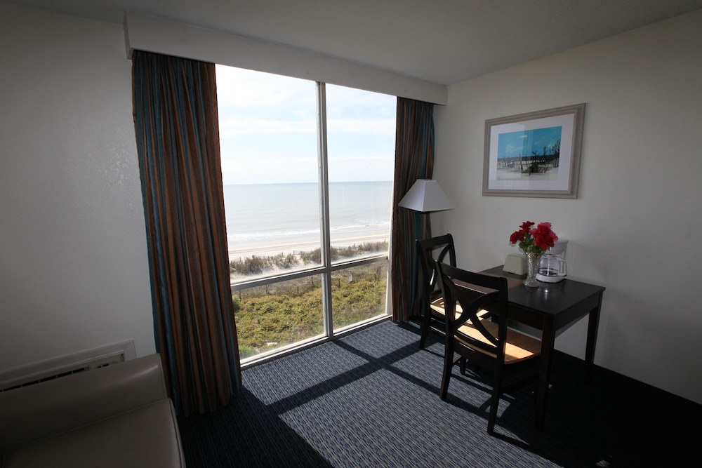 Economy Single Room, 1 King Bed, Beach View, Oceanfront, photo 6