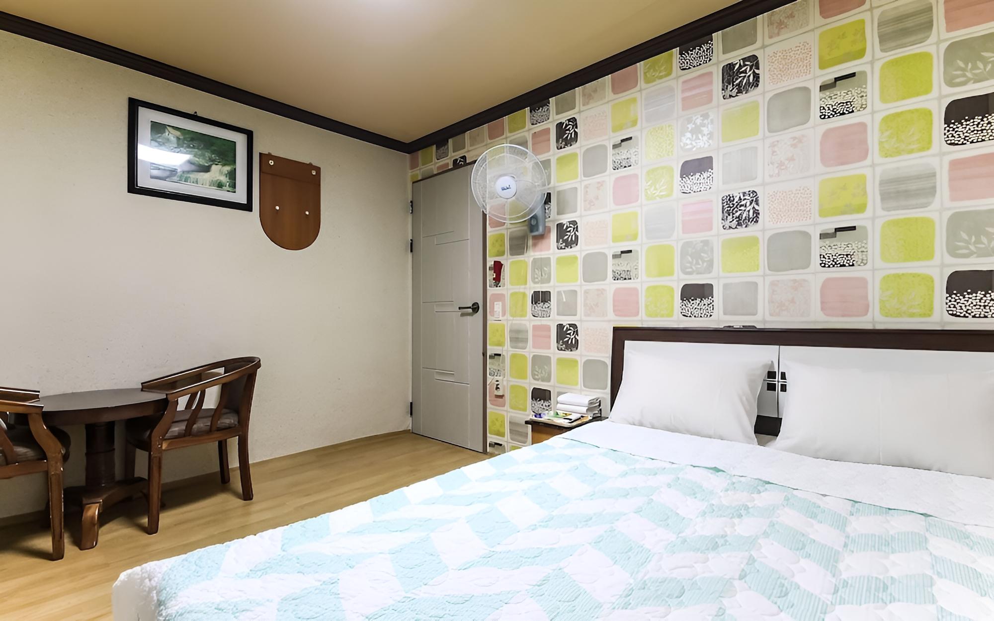 Room (General room a) - Photo 19