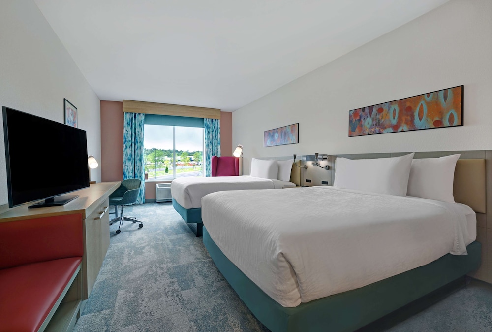 Room, 2 Queen Beds, Accessible (Hearing) - Photo 1
