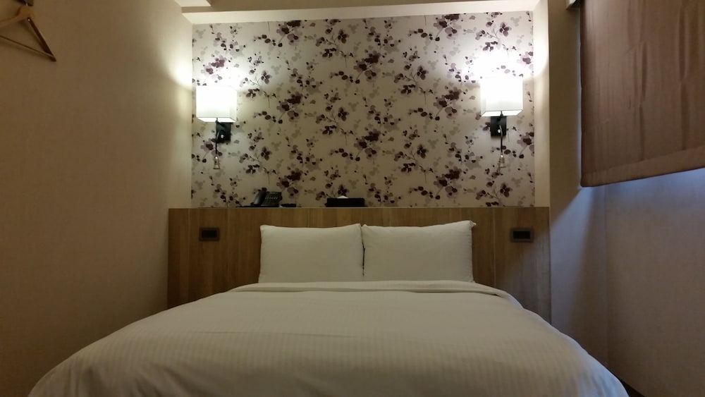 Standard Room, 1 Double Bed (Elegant) photo 3