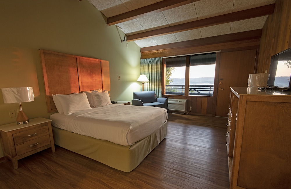 Room, 1 Queen Bed, Accessible (Lodge)