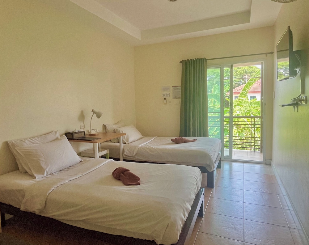 Deluxe Twin Room - Photo 2