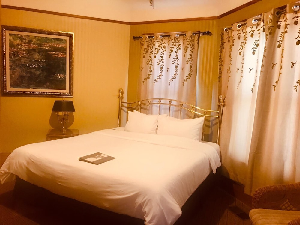 Premium Room, 1 King Bed with Sofa bed