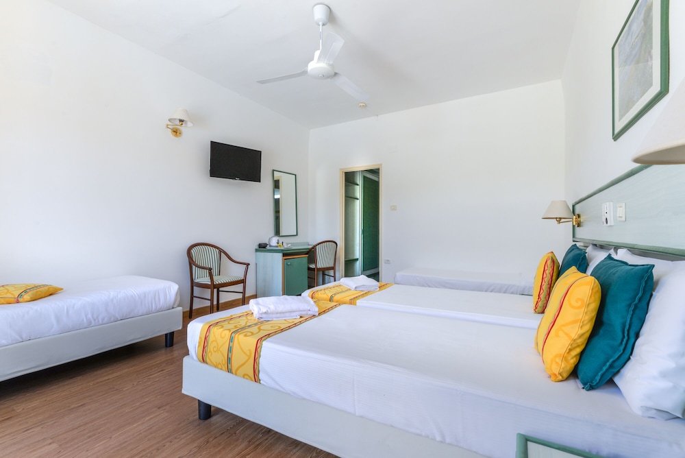 Classic Double Room - Photo 20