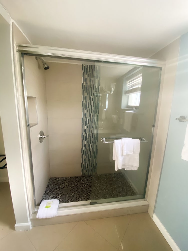 Standard Room, Pool View photo 2