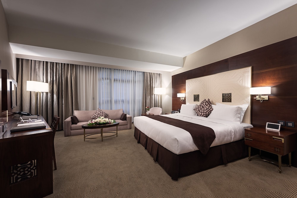 Executive Suite, City View photo 1