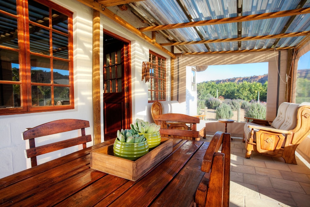 Cottage, 2 Bedrooms, Mountain View (Self Catering) photo 3