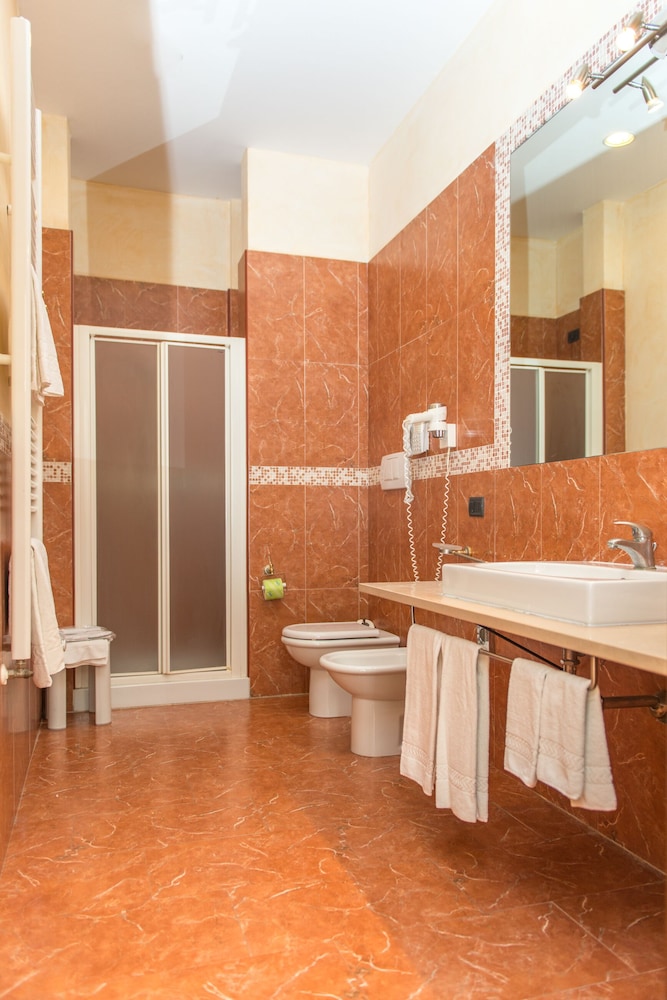 Classic Double Room Single Use, Courtyard View - Photo 2