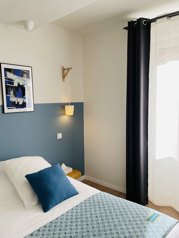 Suite - Photo 23
