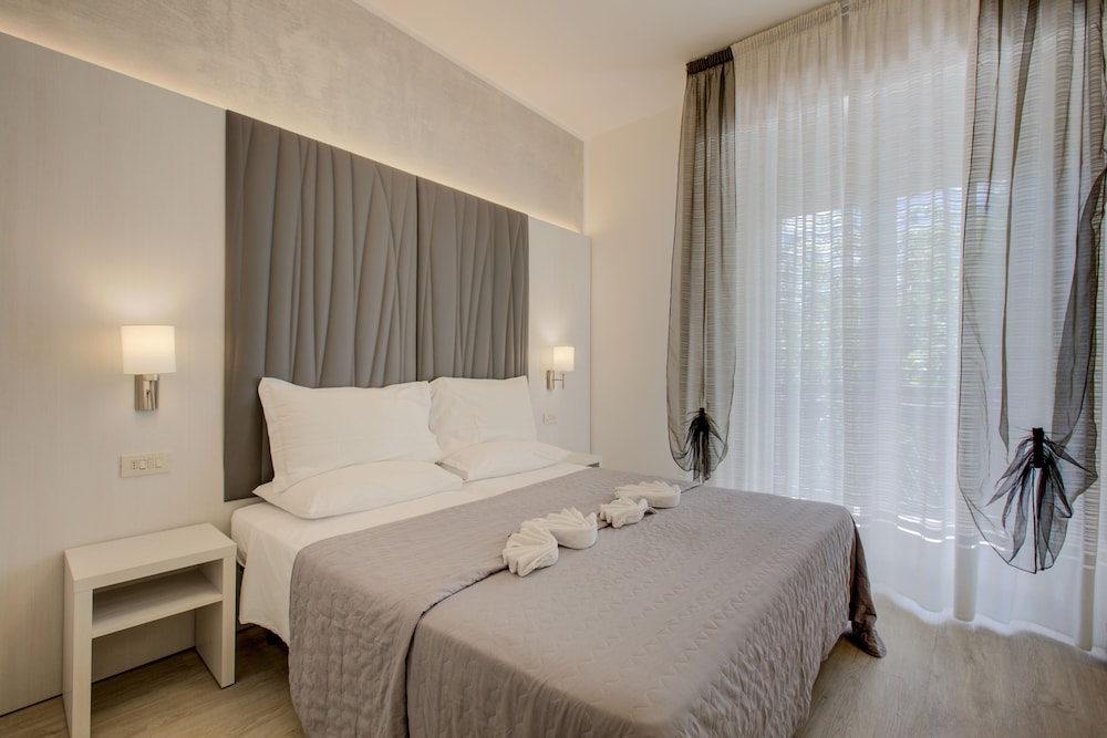 Family Room - Photo 1