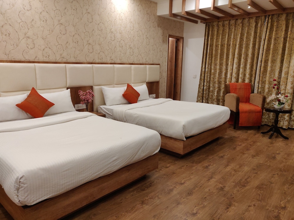 Deluxe Quadruple Room, Multiple Beds, Accessible