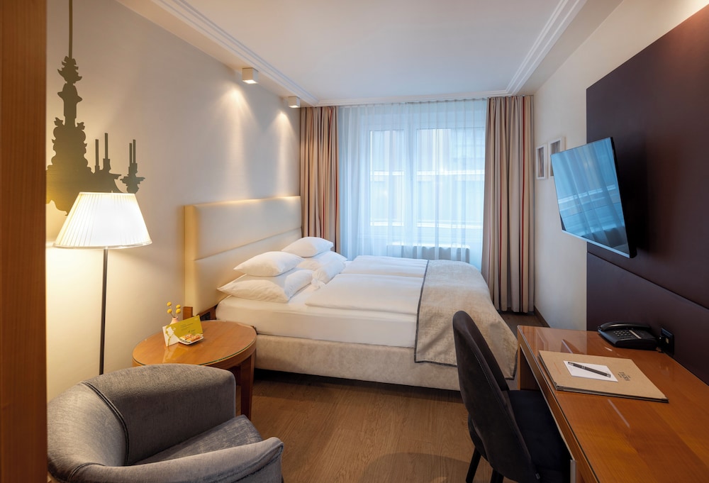 Room (Smart & Cosy) thumbnail 5