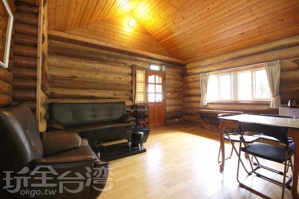 Chalet, 4 Bedrooms (12 People) photo 3