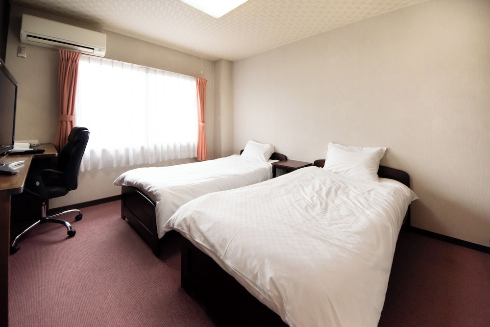 Basic Twin Room