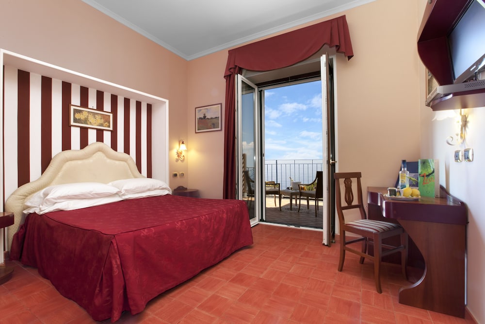 Superior Triple Room, Balcony, Sea View