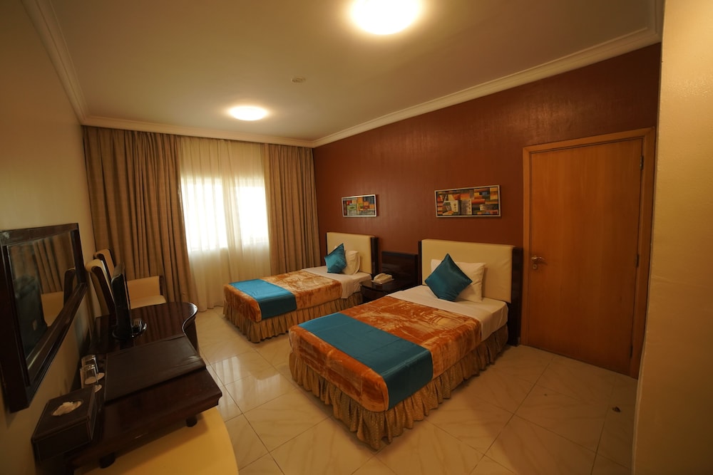 Standard Twin Room, 2 Twin Beds photo 3
