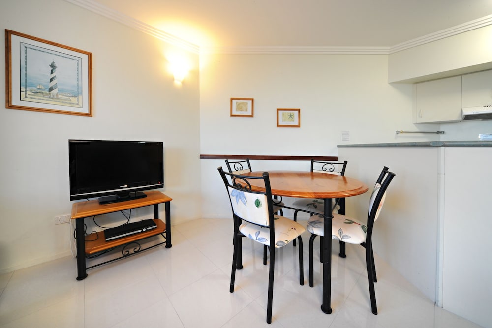 Apartment, 2 Bedrooms, 2 Bathrooms photo 3