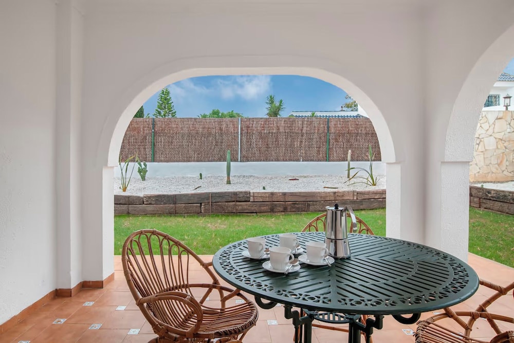 Apartment, Garden View