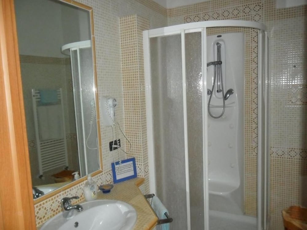 Double or Twin Room, Balcony, Sea View photo 3