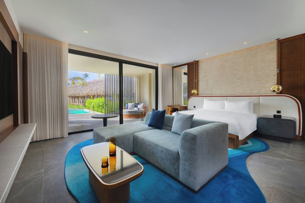 Suite, 1 King Bed (W, Swim-up, All-Incl. Adults Only) - Photo 1