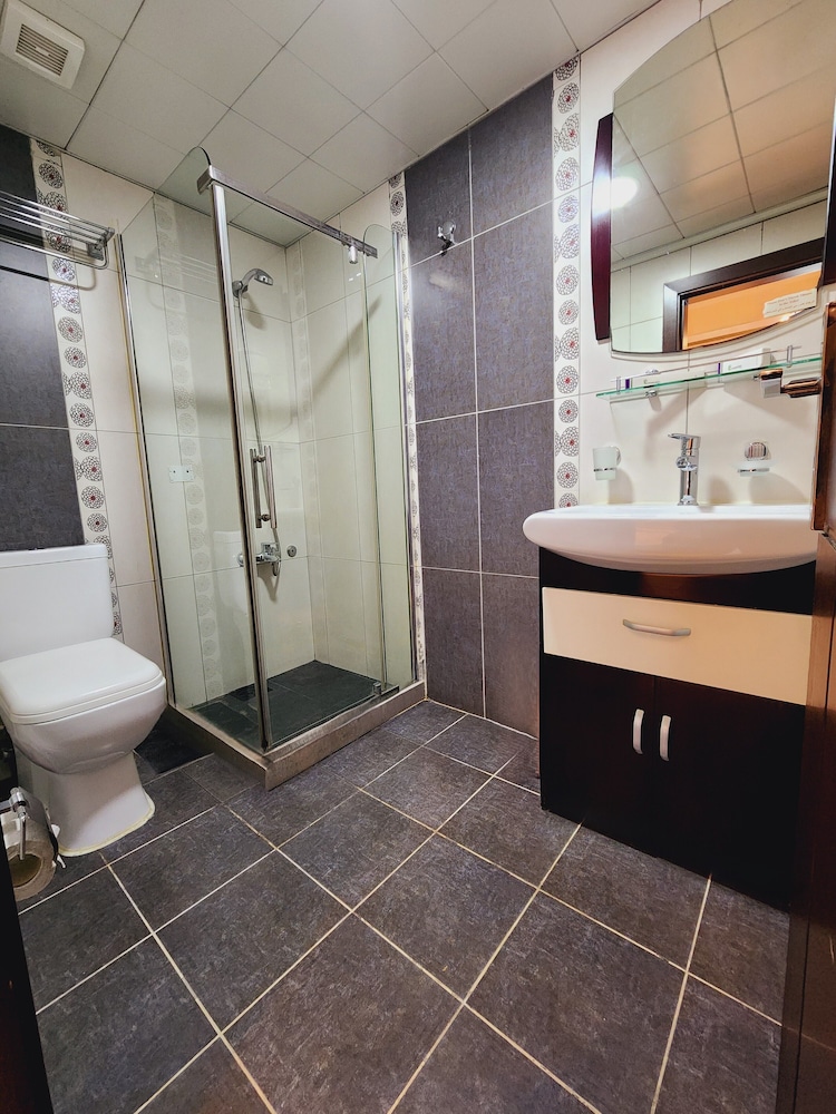 Deluxe Room - Photo 4