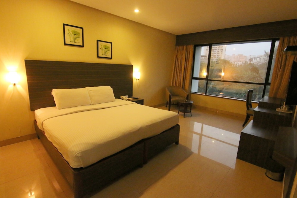 Deluxe Room - Photo 5