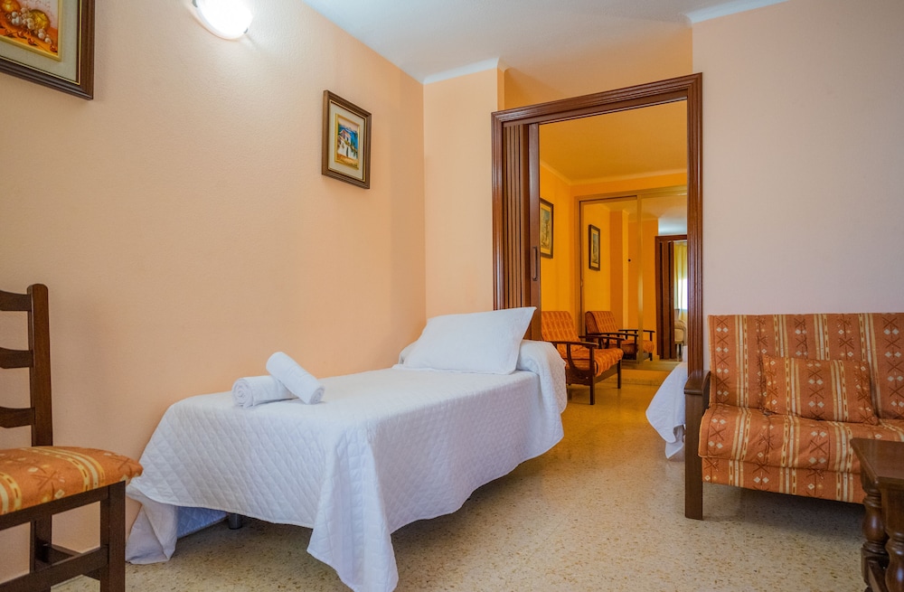 Comfort Triple Room - Photo 9
