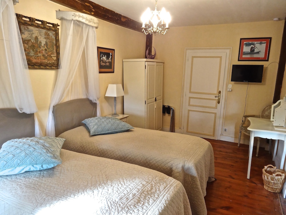 Standard Double or Twin Room, Private Bathroom, Park View