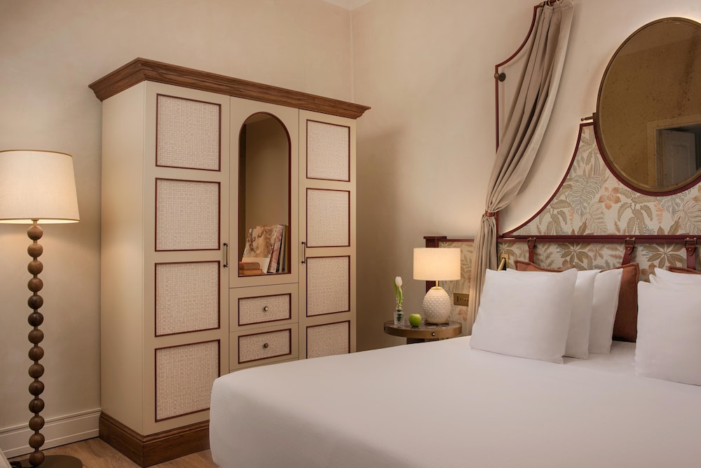 Family Room (Extra bed 3 Adults)