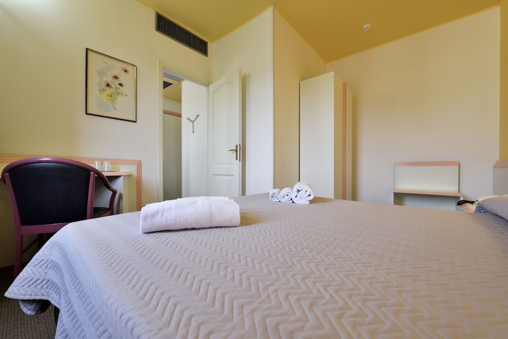Comfort Double or Twin Room