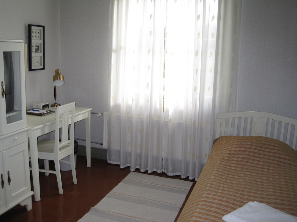 Basic Single Room photo 2