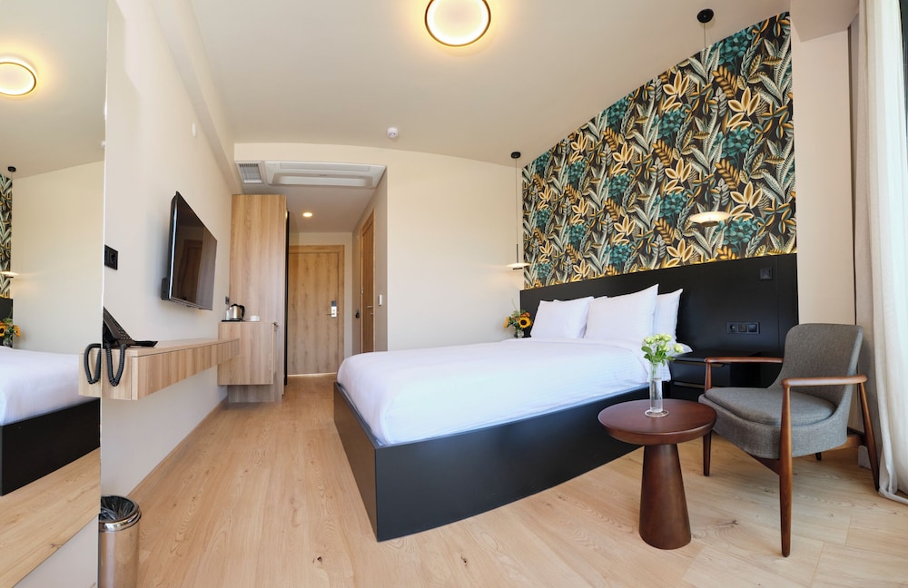 Superior Double Room, Balcony, Pool View photo 1