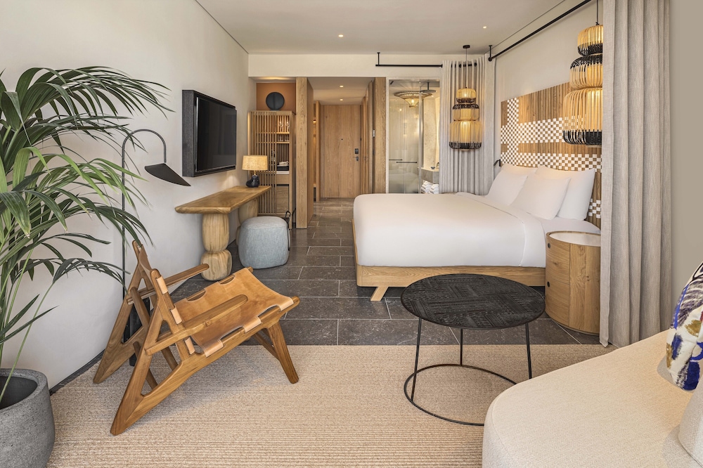Superior Room, 2 Twin Beds, Balcony, Sea View - Photo 2