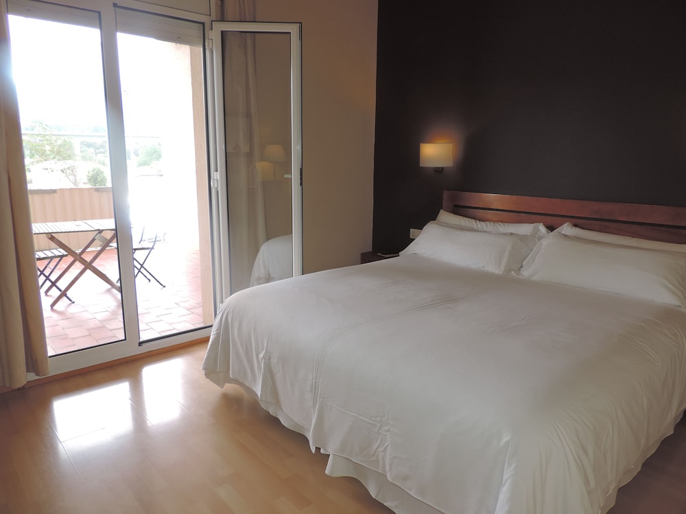 Standard Double Room, Balcony, Mountain View