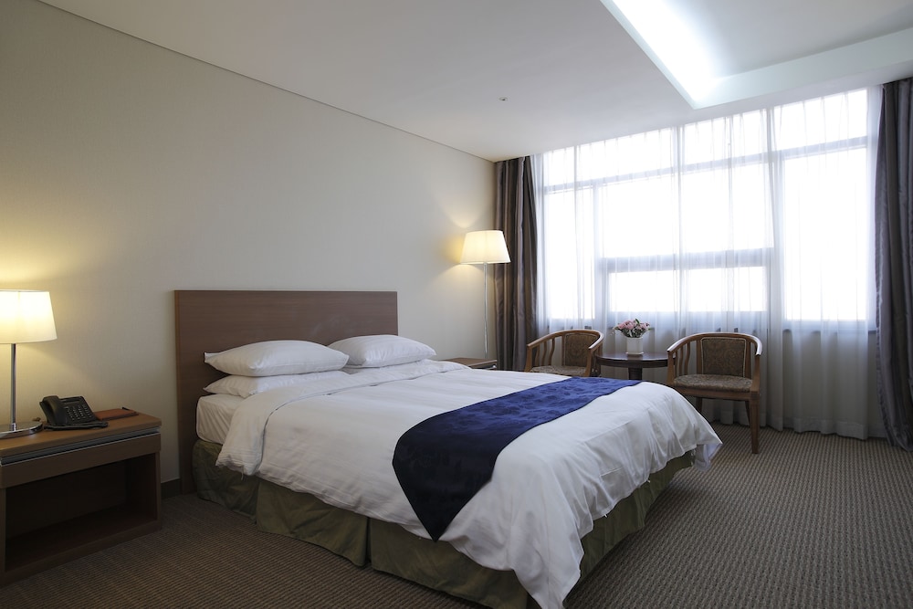 Room, 1 Double Bed, Non Smoking - Photo 5