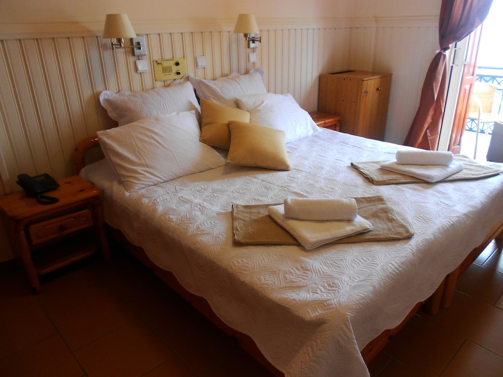Standard Double Room, 1 Double or 2 Twin Beds, Sea View photo 1
